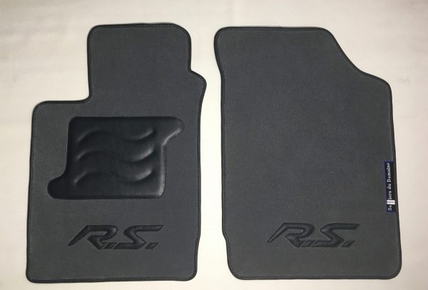 Renault Clio 2RS RS 2 carpet on black saddlers of the domain