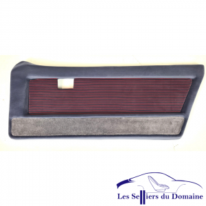 Garniture de porte en tissu gris rayé rouge pour Alpine A310V6 phase 2. Possibilité de fournir le support de contre porte en polyester , et de réaliser la pose des éléments