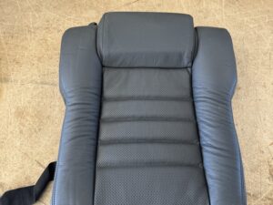 Ensemble sellerie cuir gris perforé Alpine GTA d'origine NOS