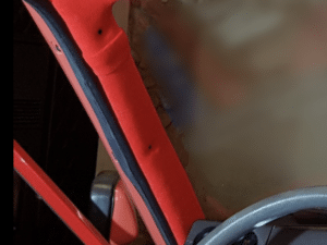 Montant de pare-brise velours rouge Renault 5 Turbo